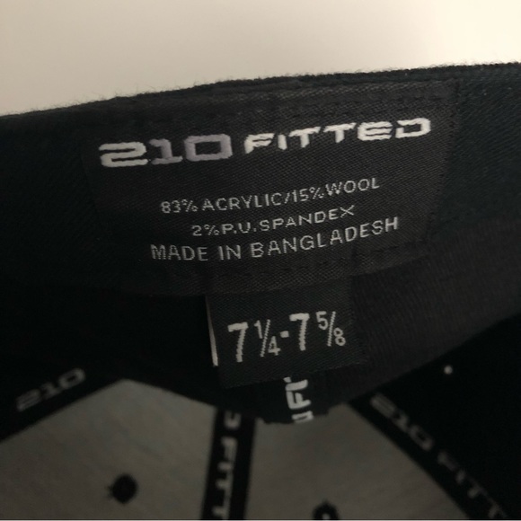 Volcom Hat, new condition - Picture 7 of 7